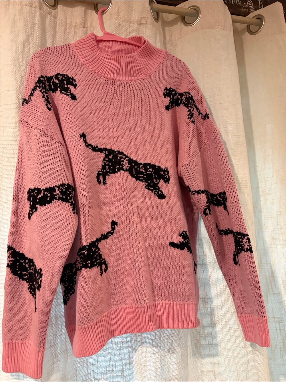 Zaful Pink Sweater with Black Leopard Motif